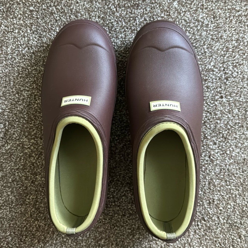 Women’s hunter clogs
